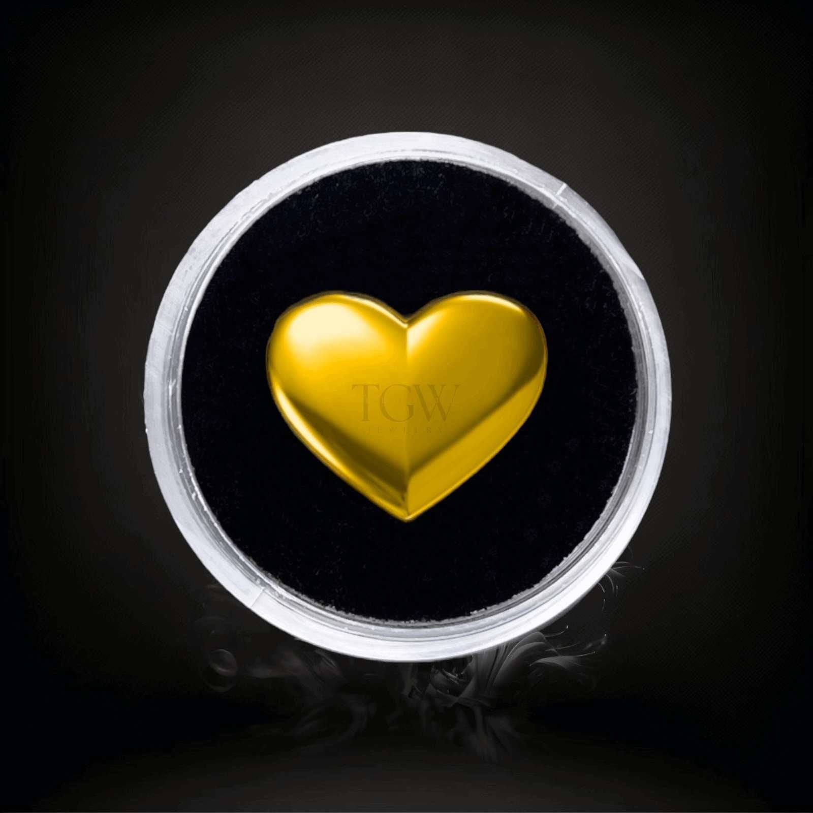 Design : Coeur plein  Couleur :   Or jaune Matériel : Or 18 carats   Dimensions : 3x3,7mm  Épaisseur ：0.5mm